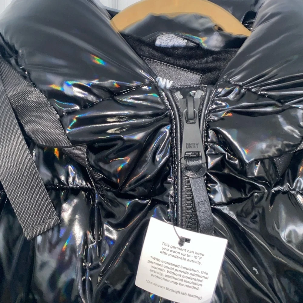 $320 DKNY Women's Water Resistant Patent Leather Glossy Puffer Jacket Black L